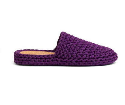 Pantufla morada.