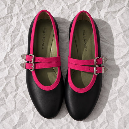 Texana negra con ribete rosa