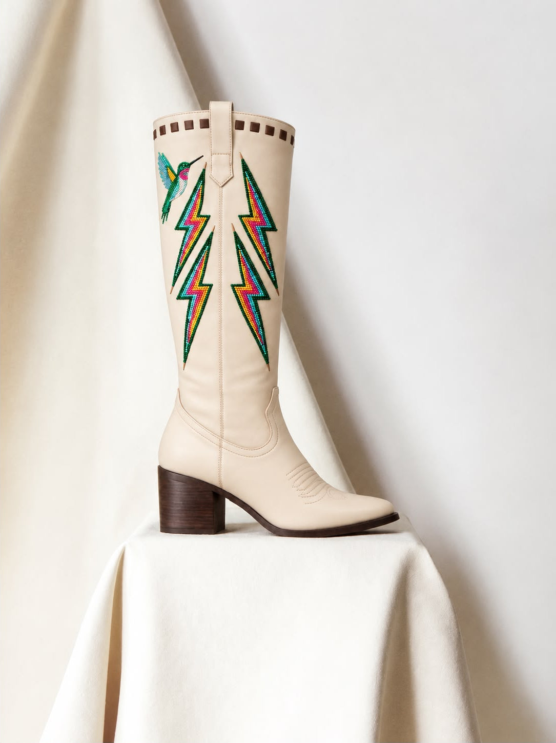 Desert Muse black